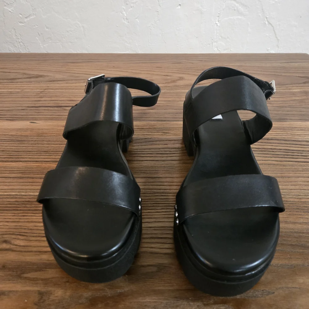 Steve Madden 9.5 Woman’s Black Clog - Picture 6 of 13